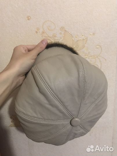 Берет женский кожаный