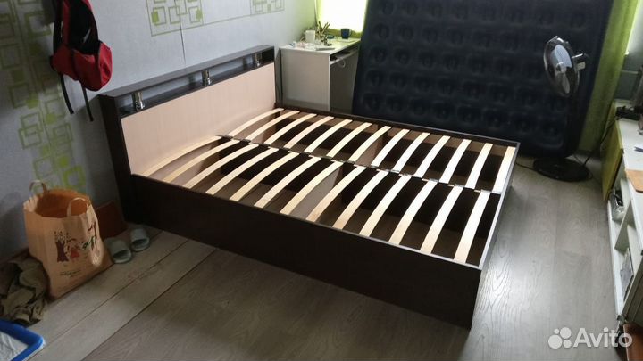 Кровать двуспальная
