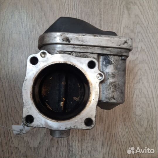 Заслонка дроссельная Volkswagen Skoda 036133062M