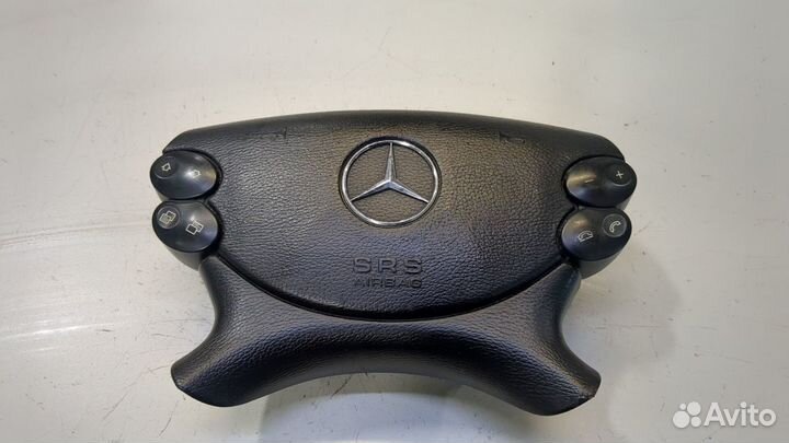 Подушка безопасности водителя Mercedes CLS C219, 2