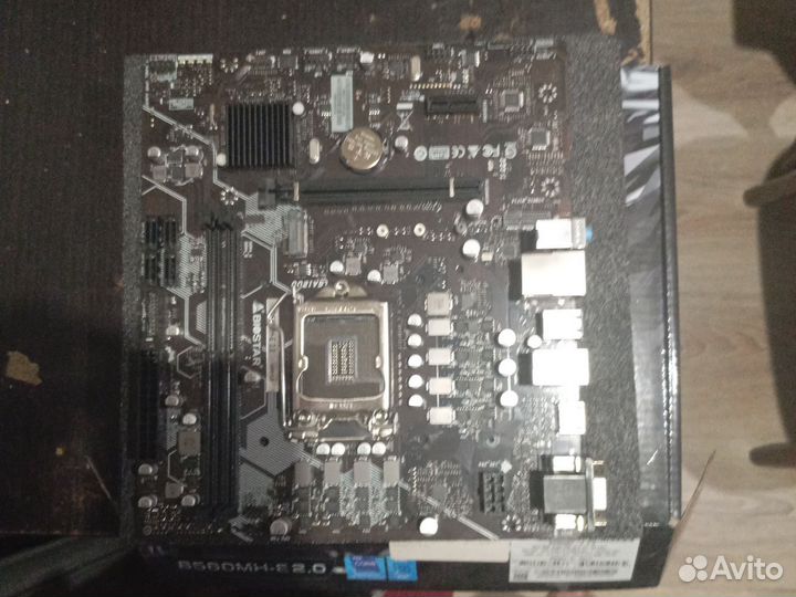 Материнская плата