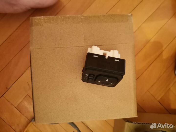 Кнопка управления зеркалами Митсубиси аутлендер 3