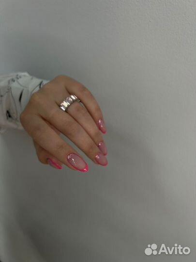 Маникюр педикюр