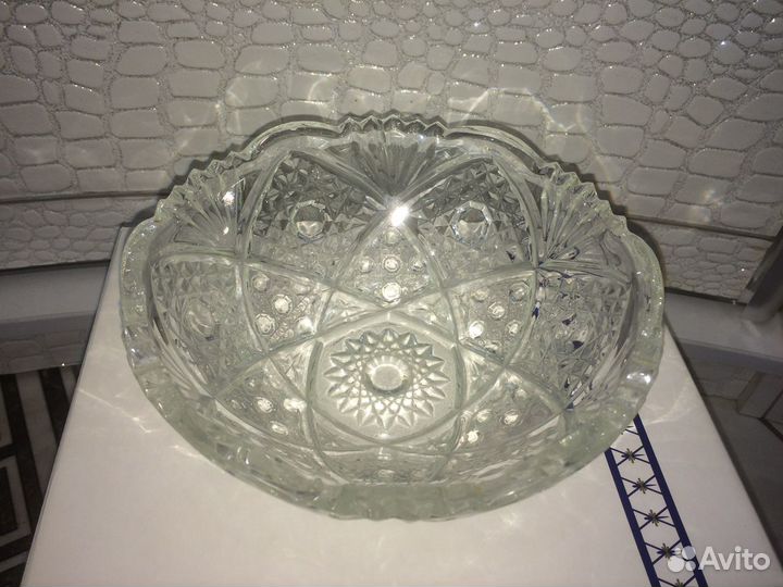 Хрустальная ваза