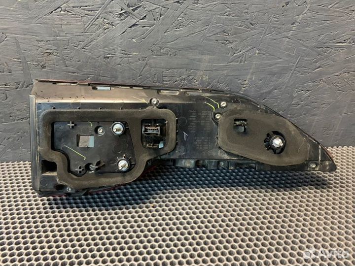 Фонарь крышки багажника левый Bmw X7 G07 M-pack