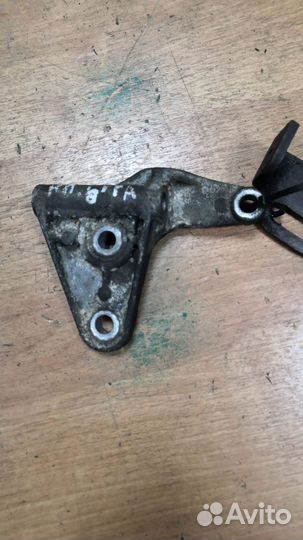 Кронштейн гур нижний нижний Mazda 626 FS GE