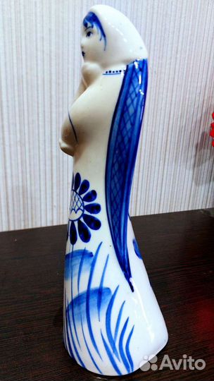 Статуэтка Девушка с косой