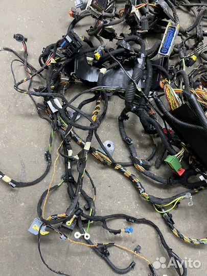 Проводка капота/салона Citroen C3 Picasso 1.4 MT