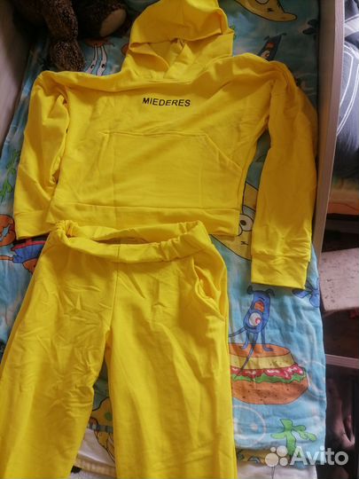 Спортивный костюм женский новый 46 размер