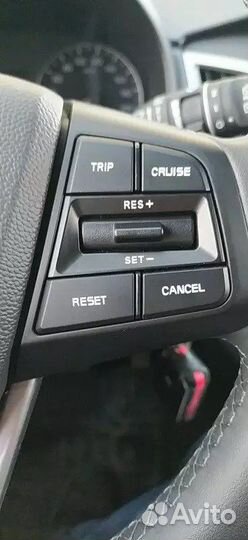 Кнопки круиз на руль Hyundai Creta / ix25