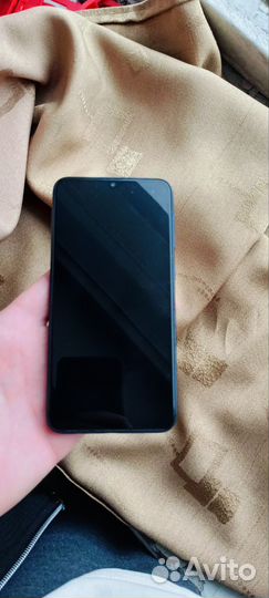 Samsung Galaxy A10, 2/32 ГБ