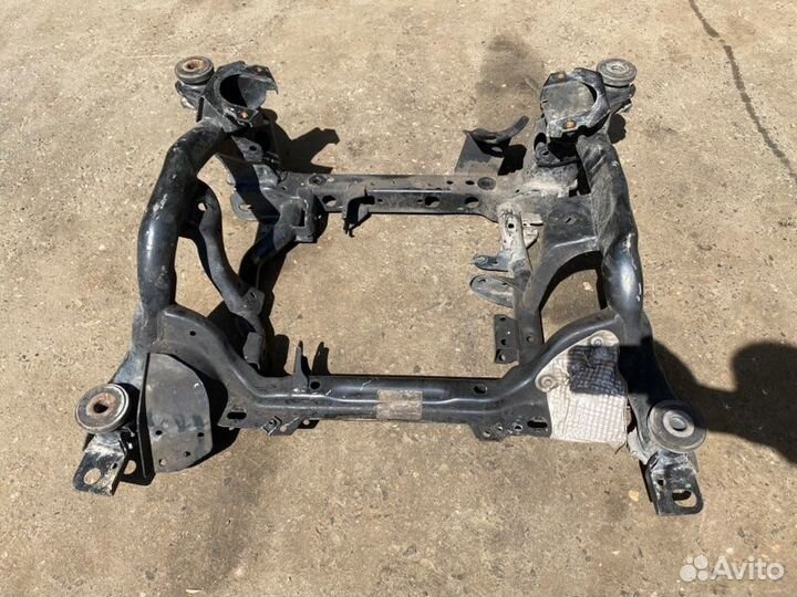 Балка подвески передняя Jeep Grand Cherokee WK2