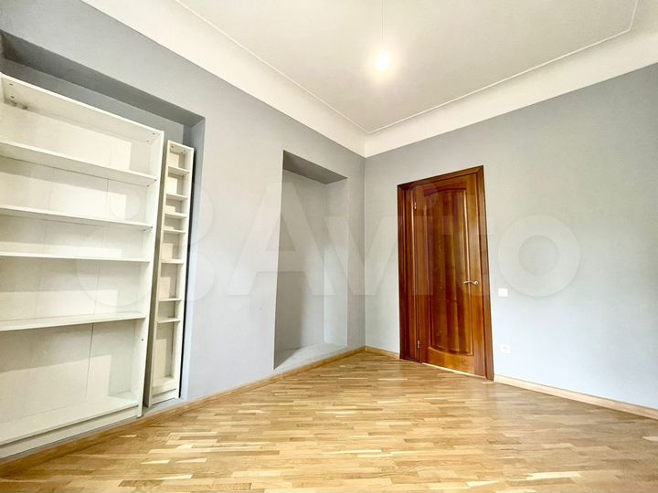 3-к. квартира, 85 м², 1/4 эт.