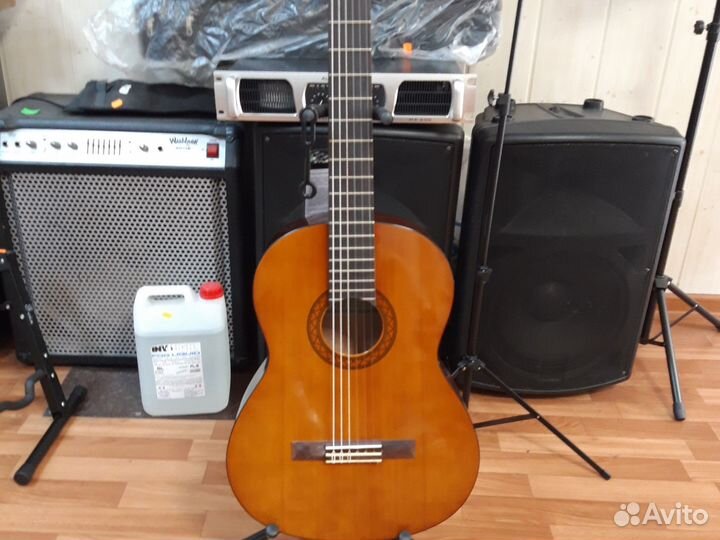 Классическая гитара yamaha c40