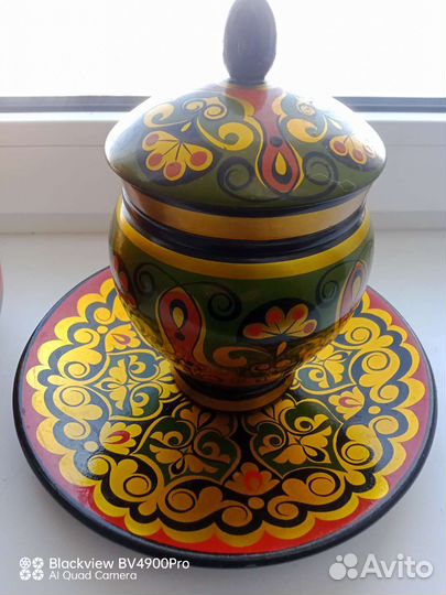 Поставцы с башкирским орнаментом