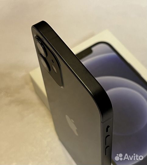iPhone 12, 64 ГБ
