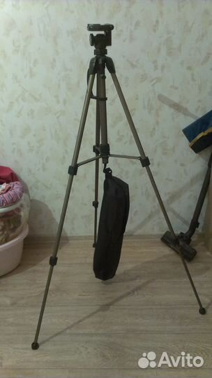 Nikon D3000 + вспышка YN465 + штатив + пульт