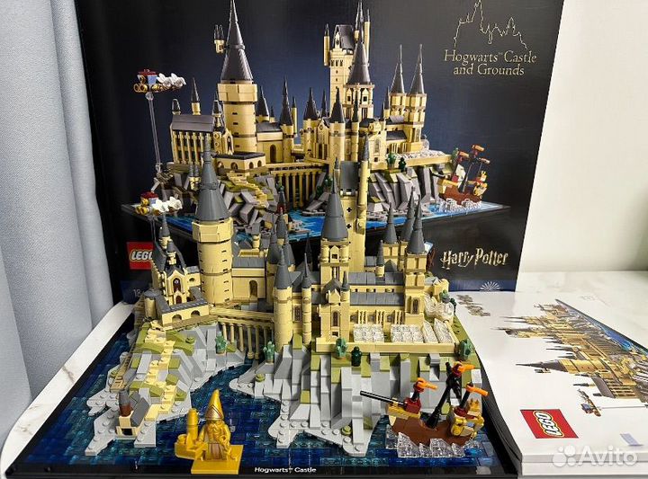 Lego Harry Potter Hogwarts Castle and Grounds