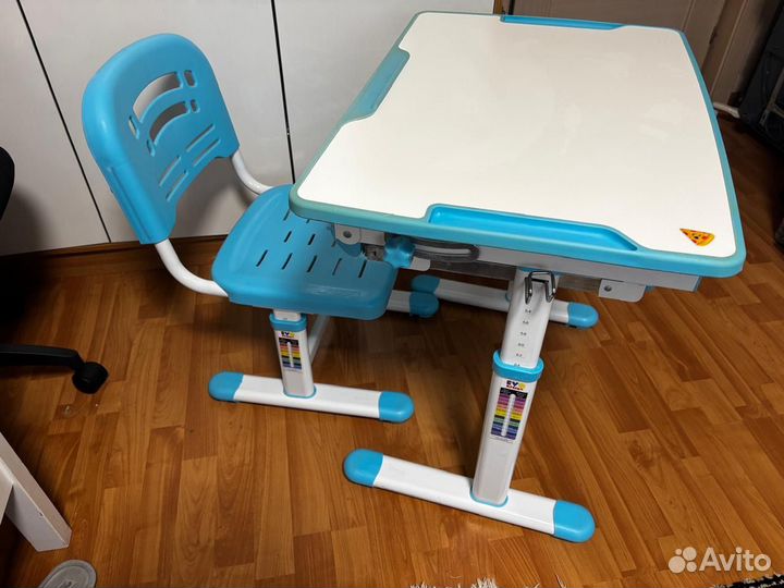 Растущая парта и стул