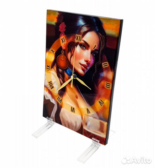 Декоративные часы кареглазая