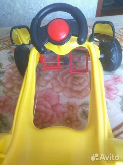 Детская машина каталка с педалями