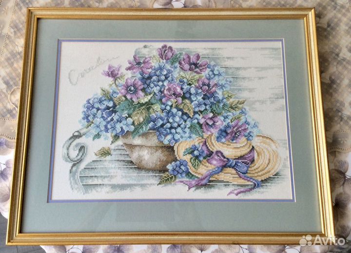 Картина вышитая крестом на ткани 