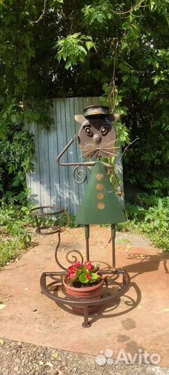 Подставка для цветов уличная