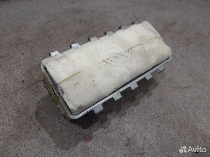 Подушка безопасности пассажира с Volkswagen Polo 5