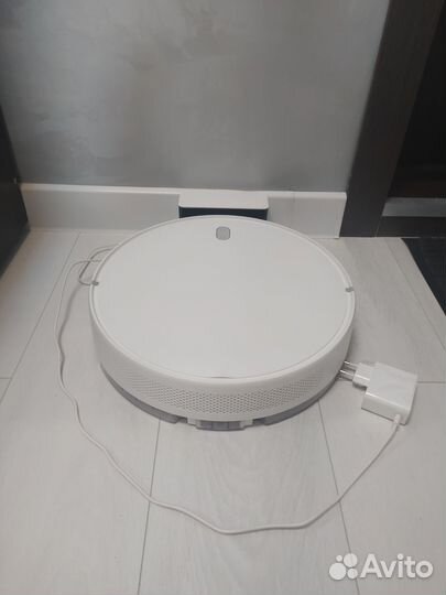 Робот-пылесос Xiaomi Mi Robot Vacuum Mop Essential