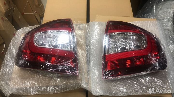 Фонарь задний Skoda Rapid 2013+