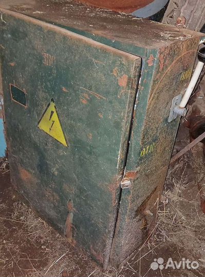 Электро щит с рубильником