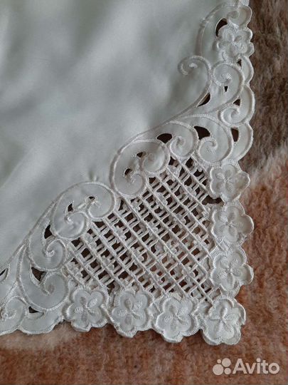 Скатерть на праздничный стол