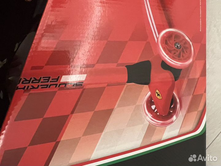 Самокат трехколесный новый