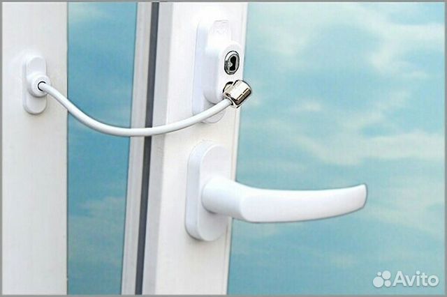 Детский замок (защита) на окна