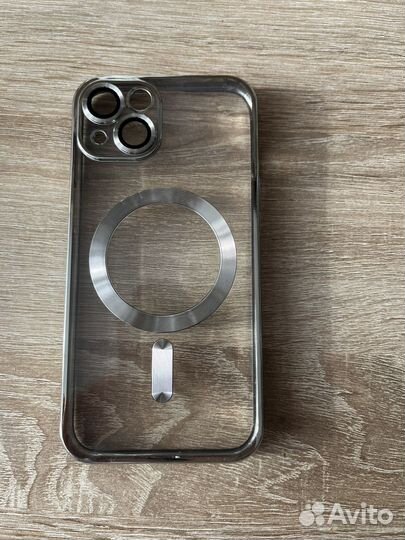 Чехол на iPhone 13