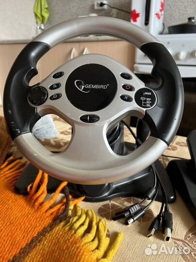 Игровой руль с педалями и коробкой передач