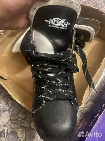 Коньки хоккейные