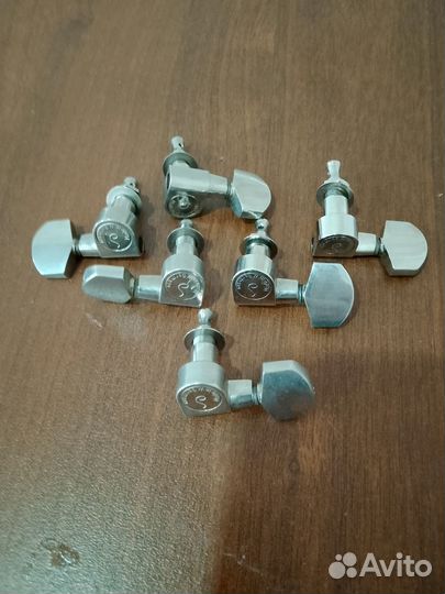 Колковый механизм Ovation gitarsSaller