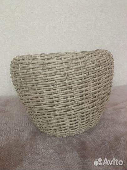 Кашпо из ротанга