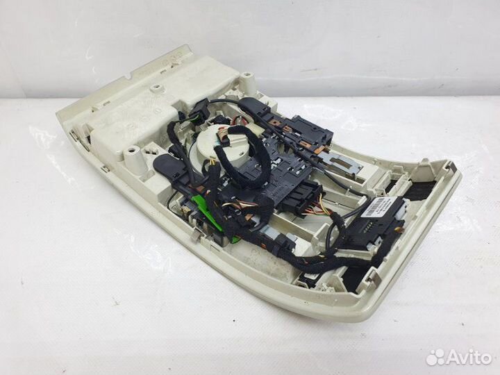 Плафон освещения салона передний Audi A6 C6 3.2