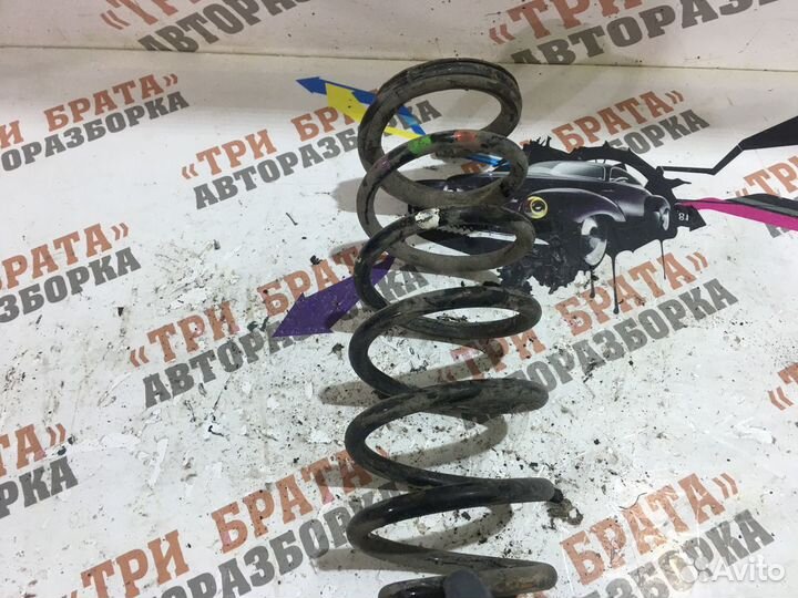 Пежо Партнер Пружина задняя