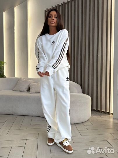 Топовый костюм утепленный Adidas