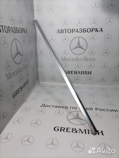 Молдинг двери задний правый Mercedes-Benz Glc