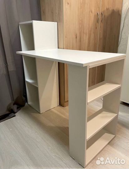 Письменный стол