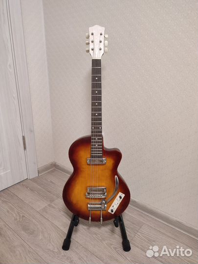 Электрогитара, Гитара полуакустическая