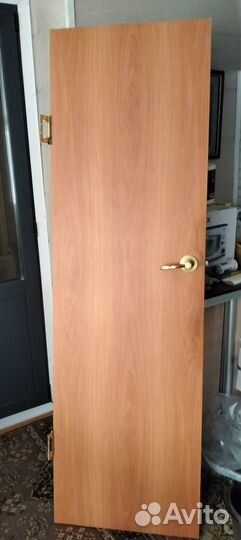 Двери в ванную и туалет б/у 60 см