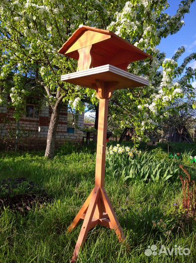 Кормушка-скворечник новый