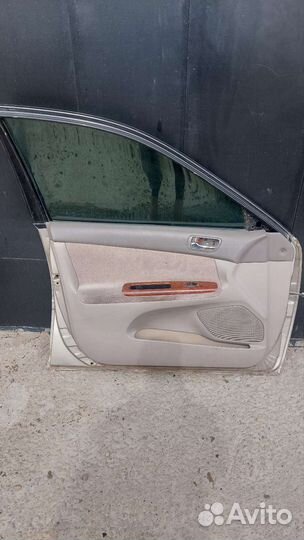 Передняя дверь на camry acv30