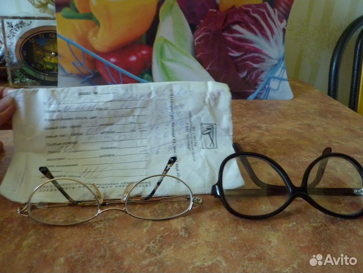 Очки-диоптрии новые,в пакетах оптики,футляр фирма