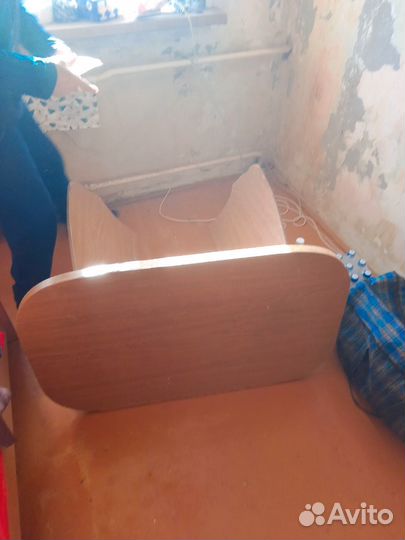 Продам стол на дачу, гараж, баня